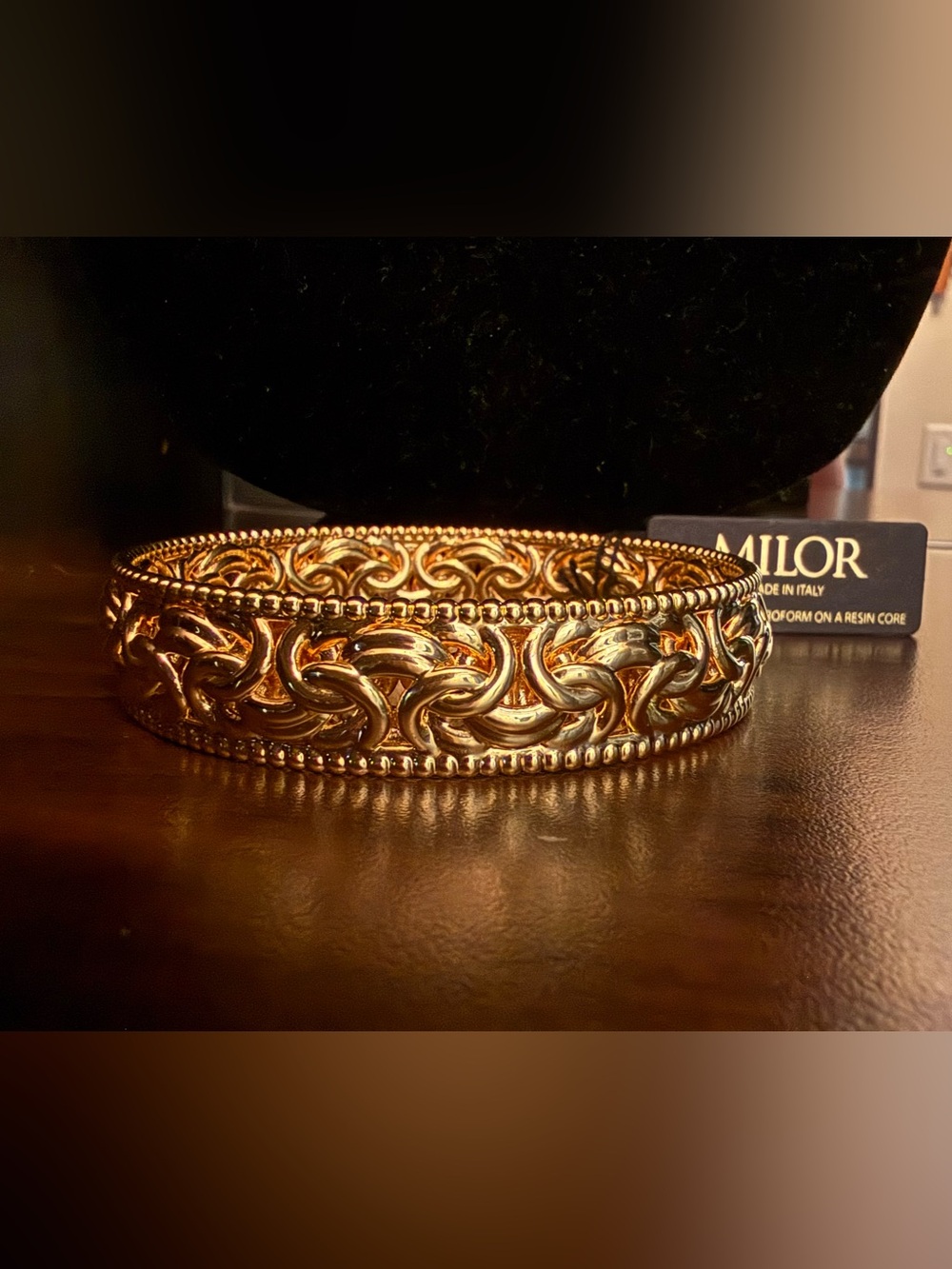 Stunning Milor Italy 14 kt Gold Resin Core Byzantine Style Bangle 22gm